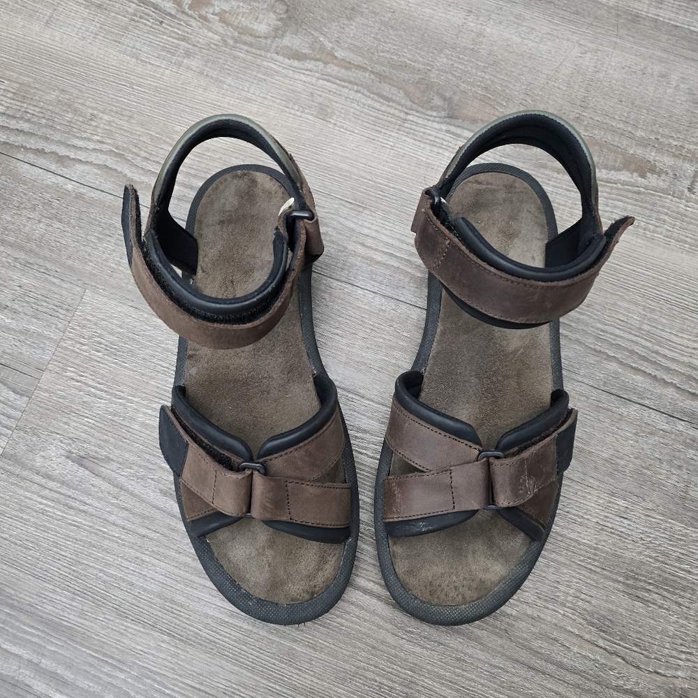 Beverly Hills Polo Club Men's hiking water sandles size 11